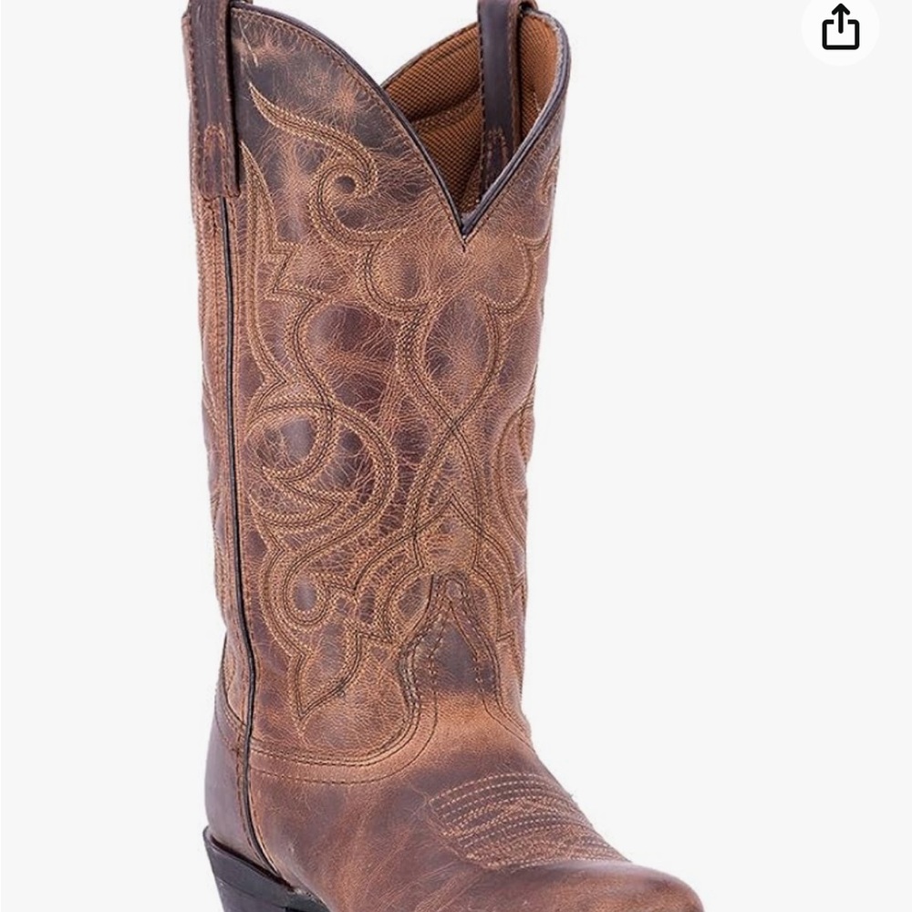 Laredo women cowboy boots size 8 wide! Never worn!